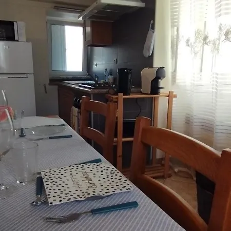 Casa Do Carvoeiro Tatil Evi Fundão